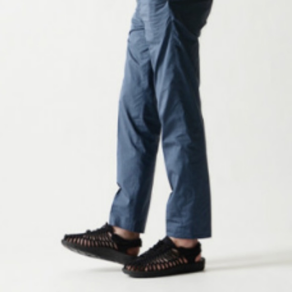keen uneek on feet